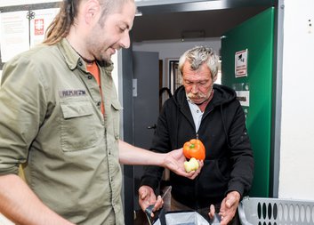 Sociální práci není vidět, přesto dokáže projasnit životy