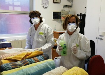 Charita Česká republika pomáhá dvěma těžce zasaženým zemím: Itálii a Španělsku
