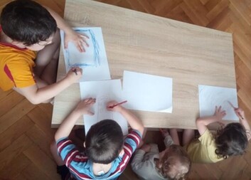 Na vlně pomoci proti bezmoci: Lucie a její děti už zase mají svůj domov