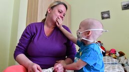 Na vlně pomoci proti bezmoci: Paní Šárka se vrací domů