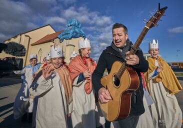 Tříkrálová sbírka pokračuje: Koledníci rozdávají radost a Tříkrálový koncert slibuje bohatý program