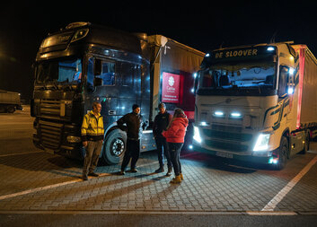 Kamiony s humanitární pomocí míří do Charity Mariupol