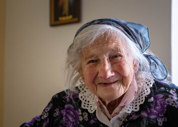 Světový den seniorů: Stáří si zaslouží blízkost