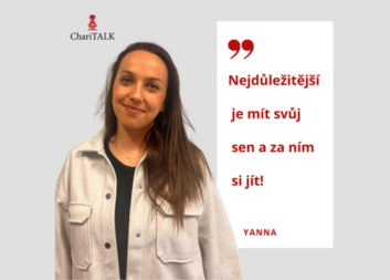 Podcast ChariTALK: Se zpěvačkou Yannou o životě v dětském domově
