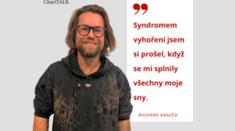 ChariTALK: Zpěvák Richard Krajčo o záchraně starého kostela a nečekaném spojení víry s pop artem