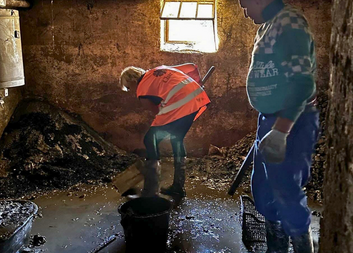Z povodňového deníku: Dál zůstáváme a pomáháme v zasažených místech