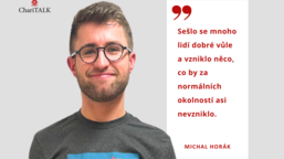 Michal Horák v podcastu ChariTALK: Písničkář, který zaujme humorem i hudbou