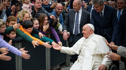 Papež František odešel na Velikonoční pondělí do Otcova domu 