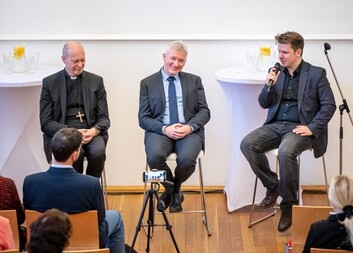 Zdravotnictví potřebuje ženskou perspektivu, neboť na ženách stojí svět