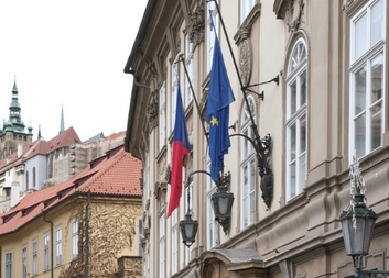 Podporujeme spravedlivější tresty i lepší ochranu obětí. Charita se připojila k výzvě Senátu