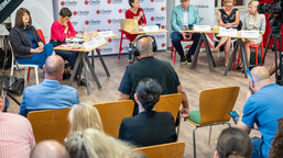 Debata: Co čeká českou sociální politiku?