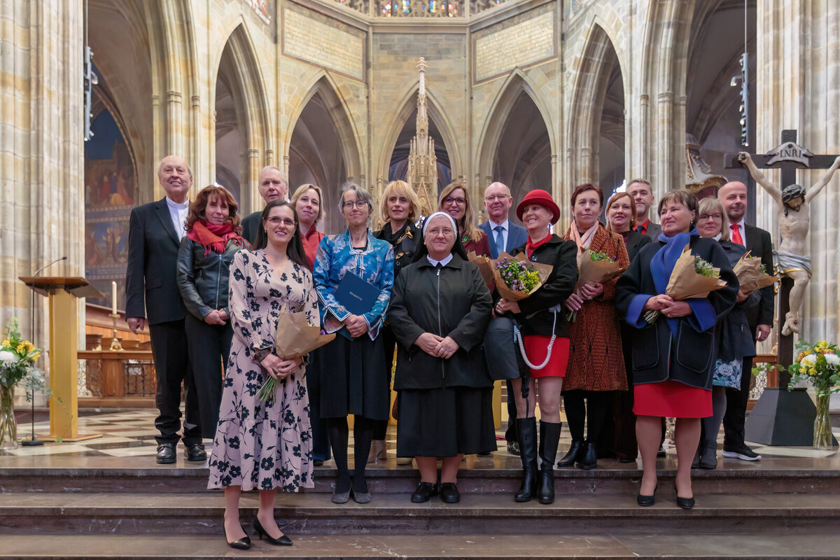 Čtrnáct laureátů ceny Charty Česká republika Čtrnáct laureátů ceny Charty Česká republika