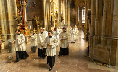 Ceremoniálu předcházela mše ke cti sv. Hedviky